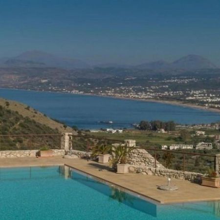 Arbutus - Relaxing Apartment With Fantastic Views ゲオルギオポリス エクステリア 写真