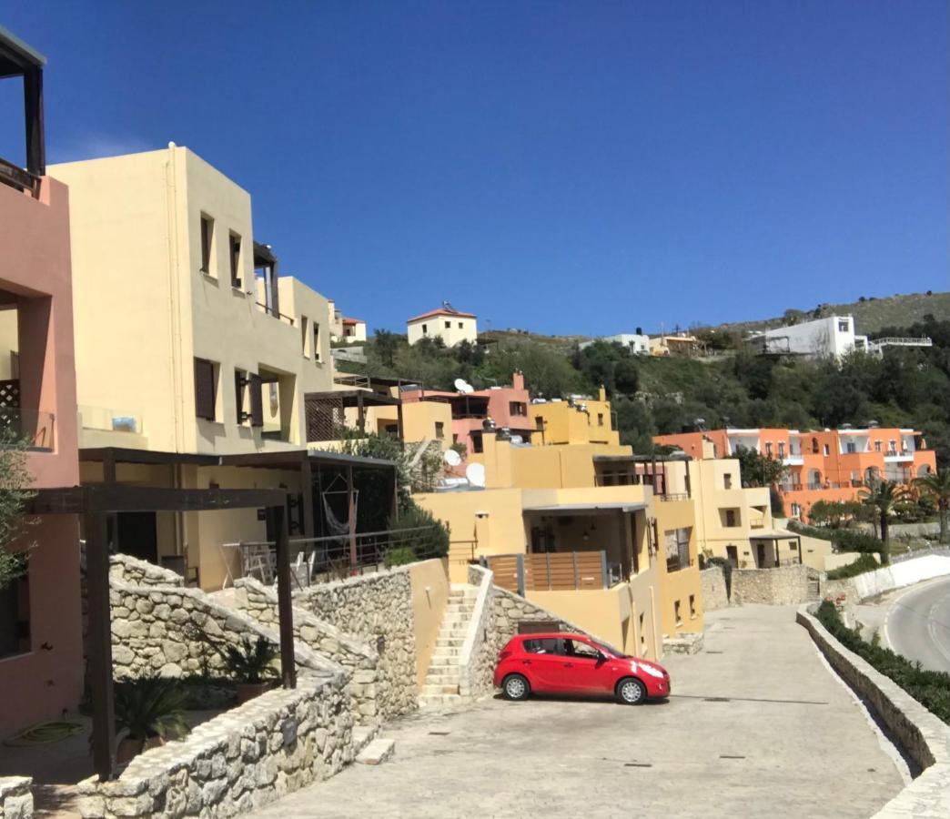 Arbutus - Relaxing Apartment With Fantastic Views ゲオルギオポリス エクステリア 写真
