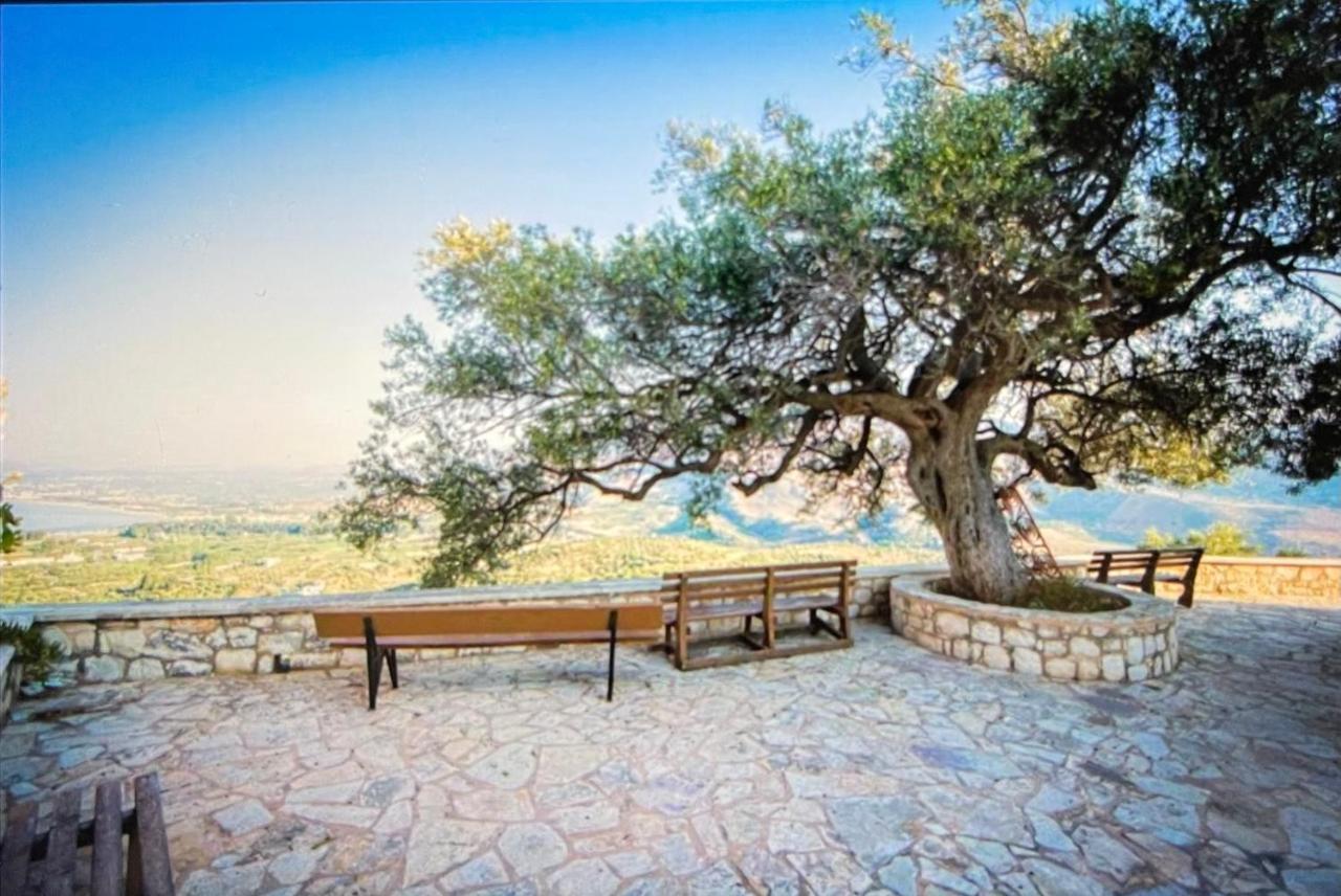 Arbutus - Relaxing Apartment With Fantastic Views ゲオルギオポリス エクステリア 写真